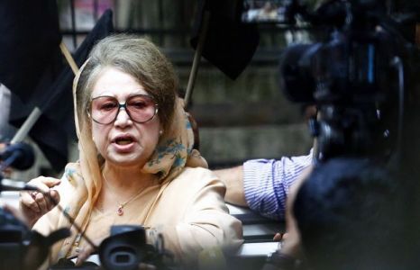 بنگلہ دیش: سابق وزیراعظم خالدہ ضیاء کا وارنٹ گرفتاری جاری