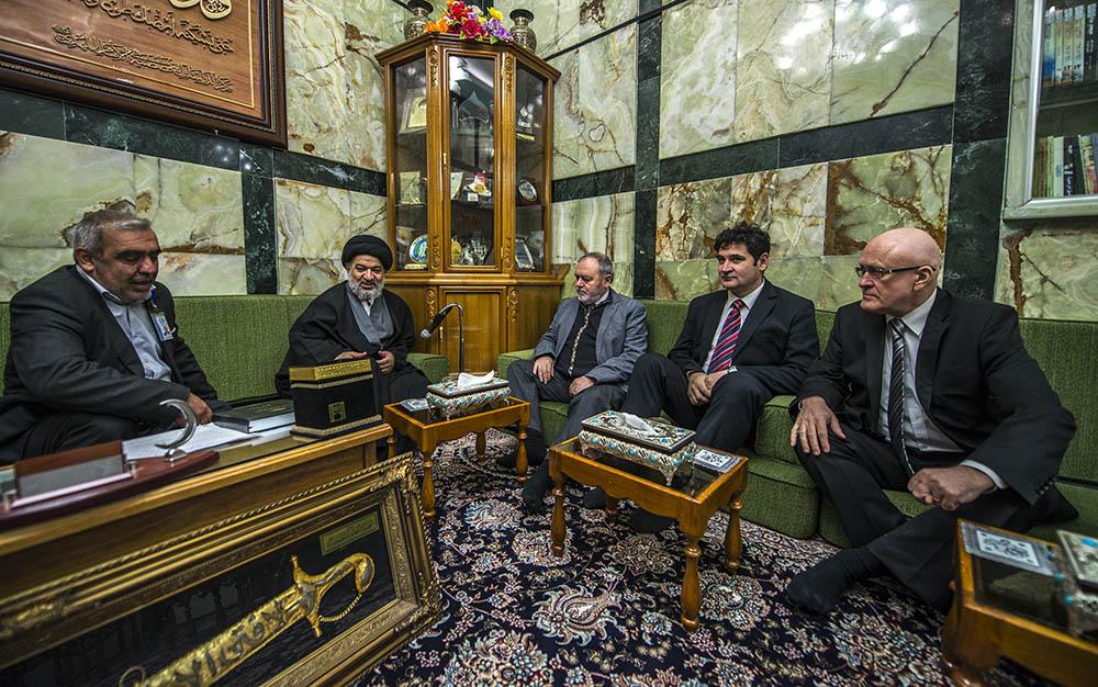 Romanian Ambassador visited the Al-Abbas Holy Shrine in Karbala