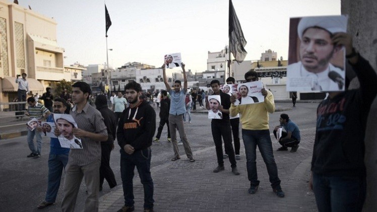 جمعية الوفاق: السلطات البحرينية تعاقب الشيخ سلمان لانه أحرجها