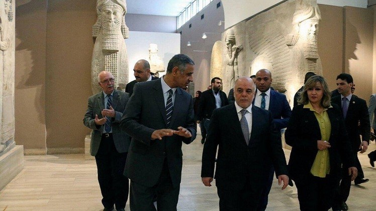 العبادي يتوعد "داعش" خلال إعادة افتتاح المتحف الوطني في بغداد