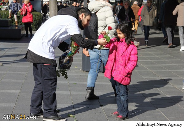 Rotterdam Muslims Show What Real Islam is Like