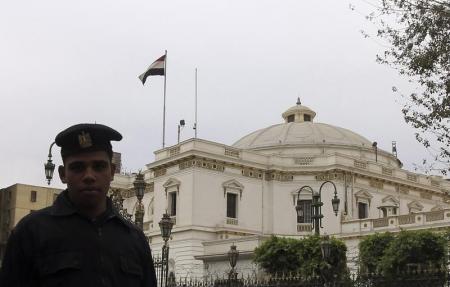 وقف إجراء الانتخابات البرلمانية في مصر