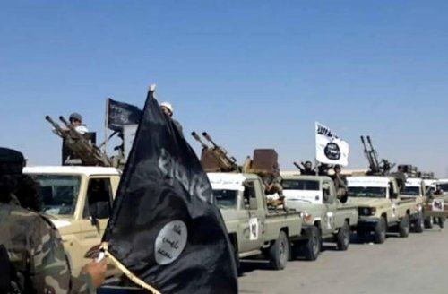 داعش يذبح 11 حارساً في هجوم على حقل نفطي في ليبيا