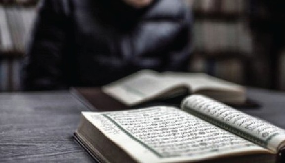 فنلندا تبث تلاوات كاملة للقرآن الكريم عبر إذاعتها لتعزيز المعرفة بالإسلام