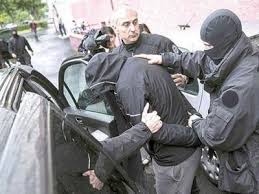 محكمة فرنسية تقضى بالسجن 3 سنوات لرجل ساعد فتاة ذهبت إلى سوريا