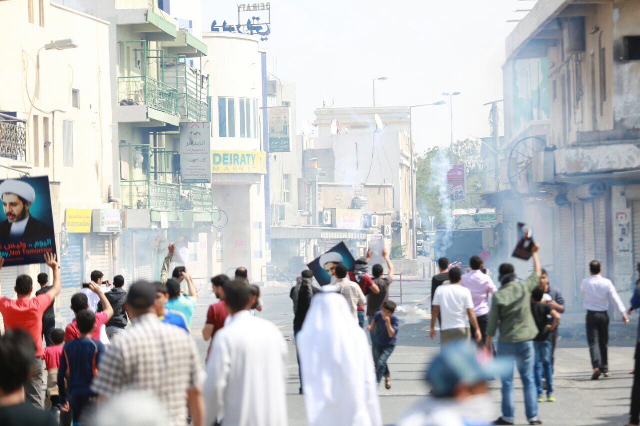 تظاهرات بالبحرين تطالب بالإفراج عن جميع الرموز والمعتقلين / بالصور