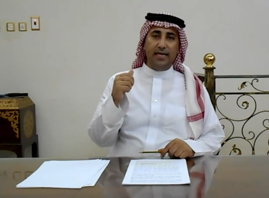 بعد اعتقاله لمدة عام شاب سعودي يتحدى السلطات مجدداً ويندد بـ “فساد وظلم النظام”