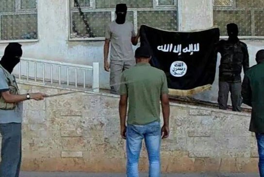 الحكومة الليبية المعترف بها تفاوض السعودية على معتقلين سعوديين موالين لداعش