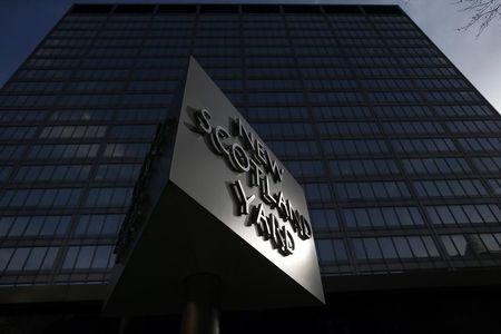 UK teens suspected of trying to join ISIL arrested