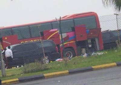 جمارك الكويت تنفي رواية البحرين الرسمية: الحافلة القادمة من العراق لم يكن بداخلها صواعق ومواد متفجرة