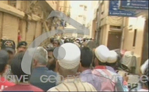 کراچی میں برہانی مسجد کے باہر نماز جمعہ کے بعد بم دھماکہ، 2 نمازی شہید