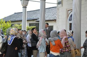 Japanische Moschee erhält Hundert Besucher
