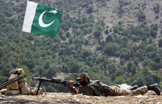 سعودی عرب کی یمن کے خلاف جنگ میں پاکستان سے فوجی مدد کی درخواست