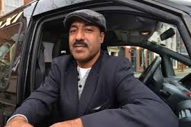 Muslim Cabbie Returns Bag Containing £10k