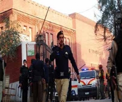 پشاور، فائرنگ سے لیفٹننٹ کرنل طاہر عظیم ہلاک