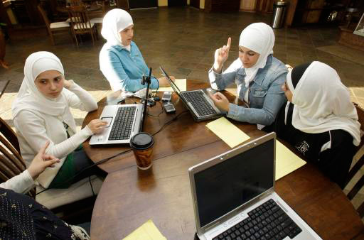 US Muslim Parents Face Education Challenges 