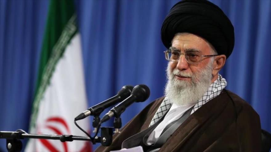 Jeune Balkans répondre le message du chef de l'Iran