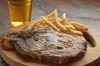 Fleisch und Alkohol können Gichterkrankung begünstigen 