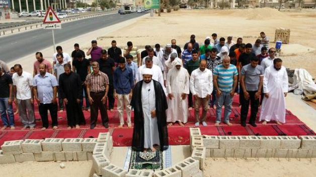 البحرانيون يقيمون “ثورة المحراب” في مواقع المساجد المهدَّمة
