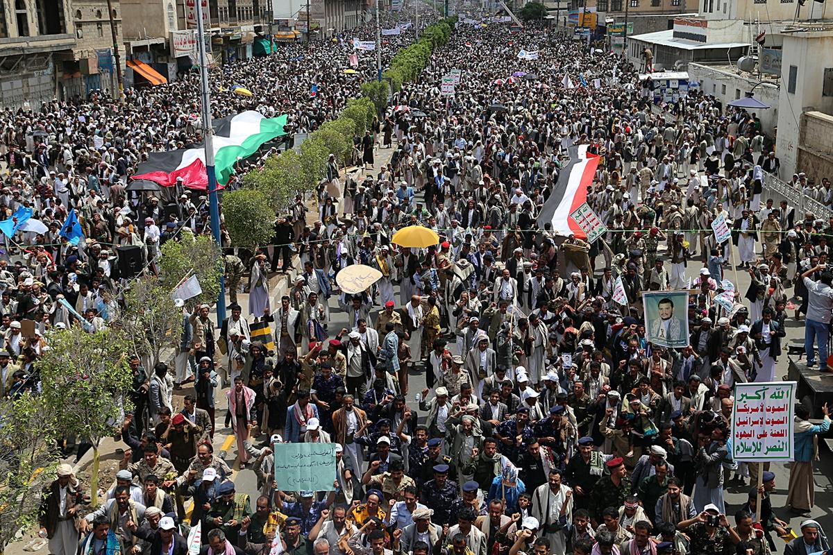 Suriye’de ‘demokrasi’ Yemen’de ‘darbe’ 
