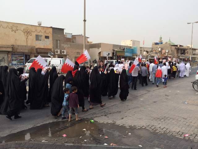 بالصور/ وقفات تضامنيّة مع المعتقلين تعمّ أرجاء البحرين، مندّدة بتعذيبهم