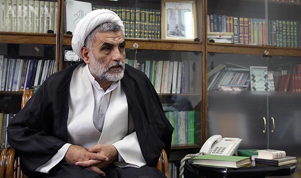 Übersetzung des Heiligen Koran in 4 Sprachen