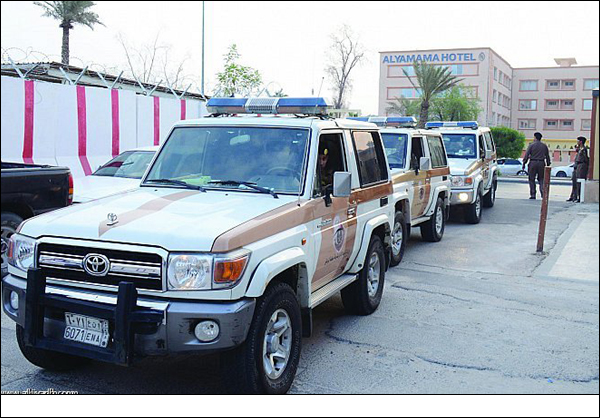 دورية للشرطة السعودية تتعرض لاطلاق النار ومقتل شرطيين اثنين في الرياض