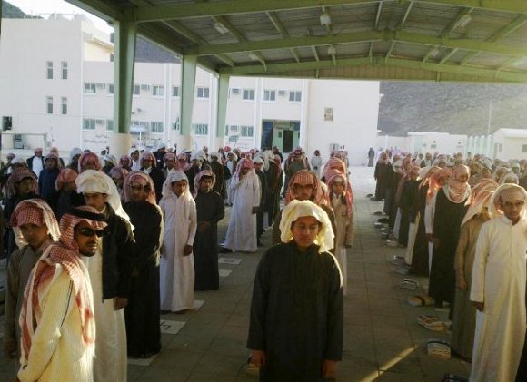 السعودية تُنهي العام الدراسي الجاري لمدارس الشريط الحدودي مع اليمن