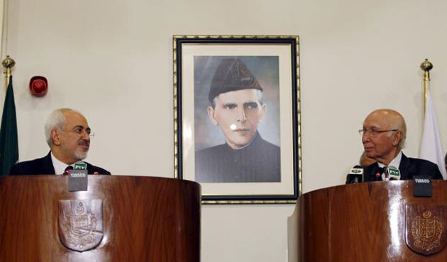  Zarif in Pakistan for Talks on Yemen