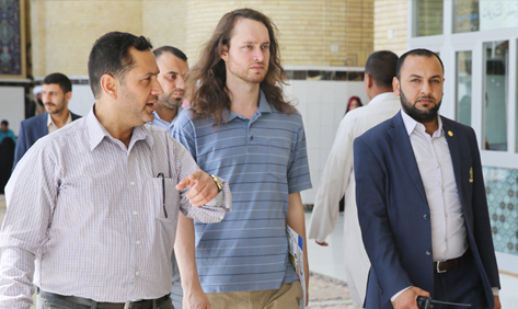 The American revert expresses pleasure of visiting Kufa Grand Mosque
