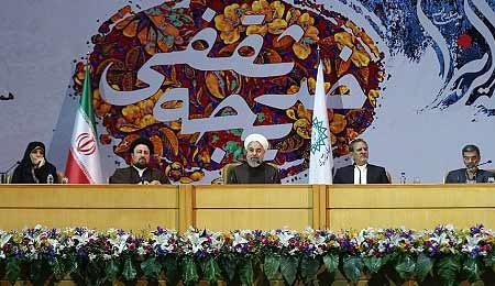 انقلاب میں امام خمینی کی اہلیہ کا کردار اہم: صدر مملکت
