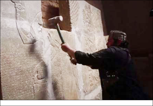 بالصور / داعش يدمر مدينة نمرود التاريخية في الموصل