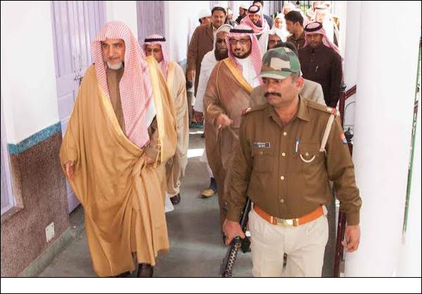 السعودية تبعث وزير شؤونها الدينية الى باكستان لإقناعها للانضمام الى العدوان العسكري