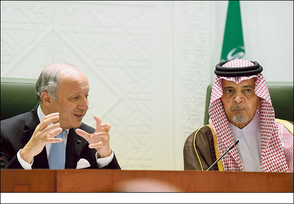 فرنسا تدعم العدوان السعودي على الشعب اليمني