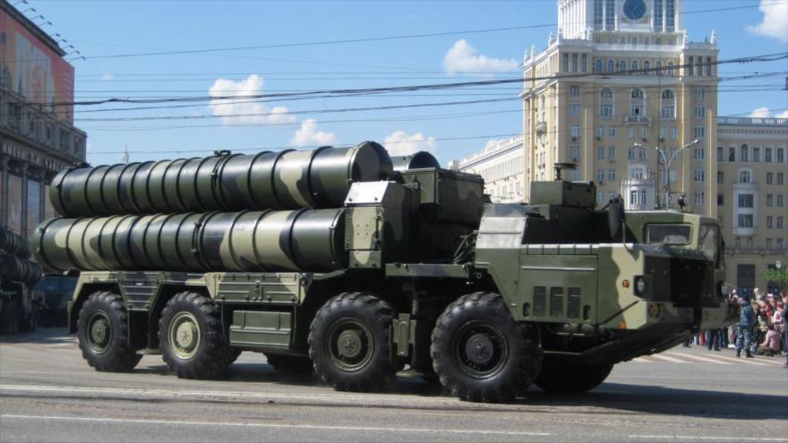 Israël et États-Unis en colère de la décision de la Russie sur la livraison de missiles S-300 à l'Iran