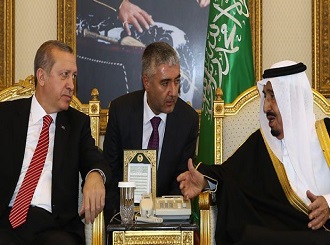 Huffington Post'tan 'Suriye' iddiası: Türkiye karadan girecek, Suudi Arabistan havadan vuracak