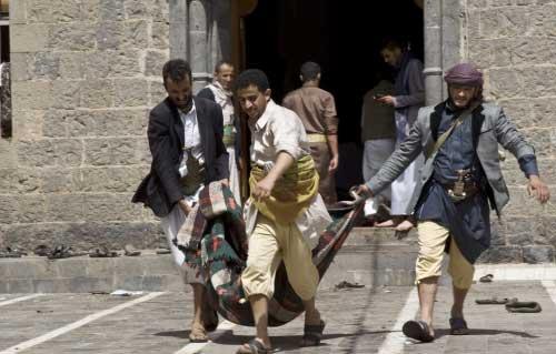 قيادي حوثي يؤكد مقتل وأسر 40 جندياً مصرياً في أبين
