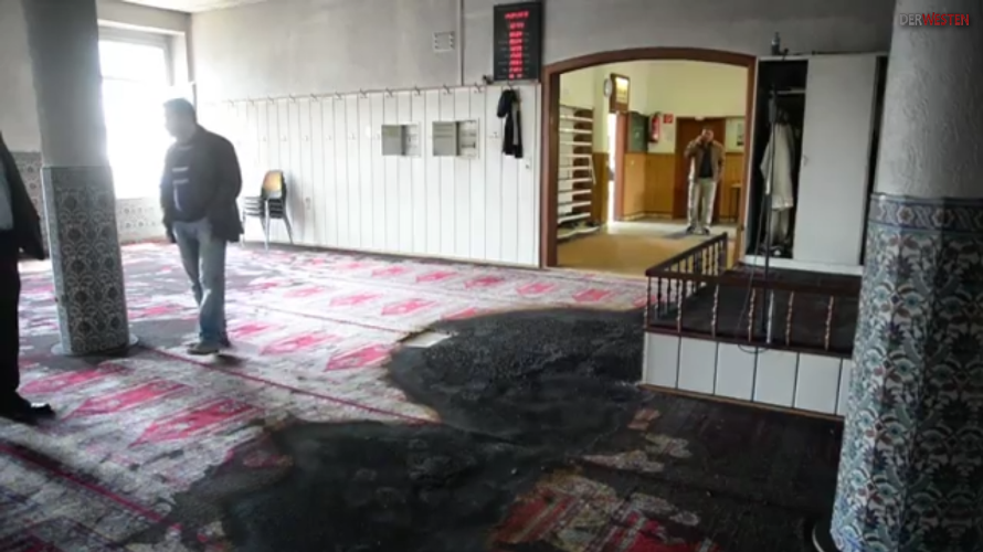 Islamophobia in Germany; Mosque set on fire in the university of Witten / Pics