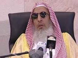 مفتي السعودية: المملكة بليت بالحرب وأنصفت المظلوم!