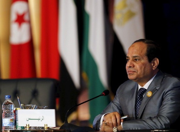السيسي: نشارك في "عاصفة الحزم" بقوات بحرية وجوية