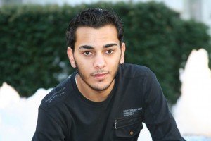 عائلة أحمد مشيمع وقاسم زين الدين تبدي قلقها على انقطاع الأنباء عنهما