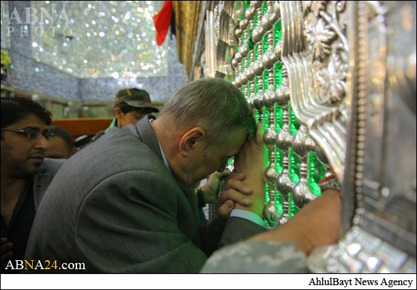 صور / ممثل الأمين العام للأمم المتحدة يزور أمير المؤمنين (ع) في النجف الأشرف
