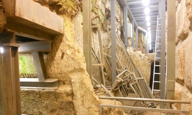 Israel digs up new Judaization tunnel beneath Aqsa Mosque