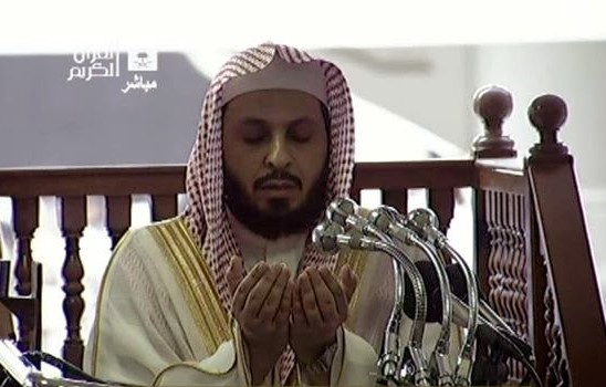 خطيب الحرم المكي يدعو الملك السعودي لنصرة سوريا؟!!