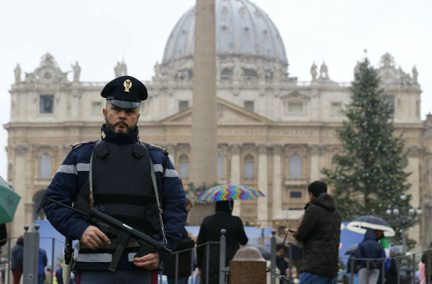 “Italia Detiene a 9 Terrorista de Al-Qaeda que Planeaban Atentar contra el Vaticano”