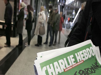 Charlie Hebdo ödülü PEN'i böldü