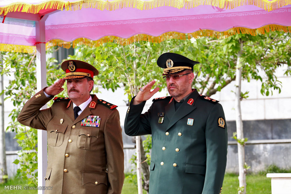 “Los Ministros de Defensa de Irán y Siria se Reunieron en Teherán”