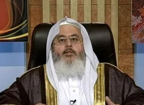شيخ سعودي: نشر المعتمر لصوره بالإنترنت يقلل الثواب!
