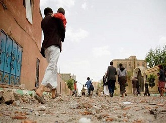 Binlerce sivil Aden'i terkediyor