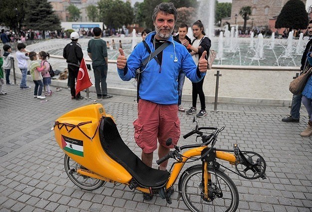 Italian cycles Rome to Istanbul in solidarity with Palestine